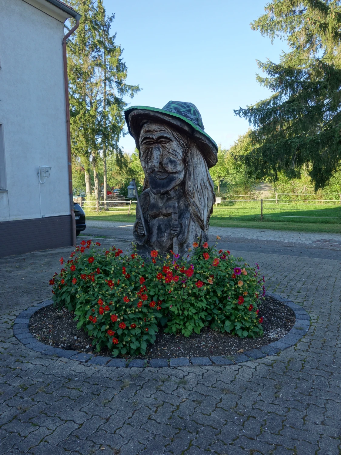 GRUPPENHAUS-Gartenstatue für den Außenbereich