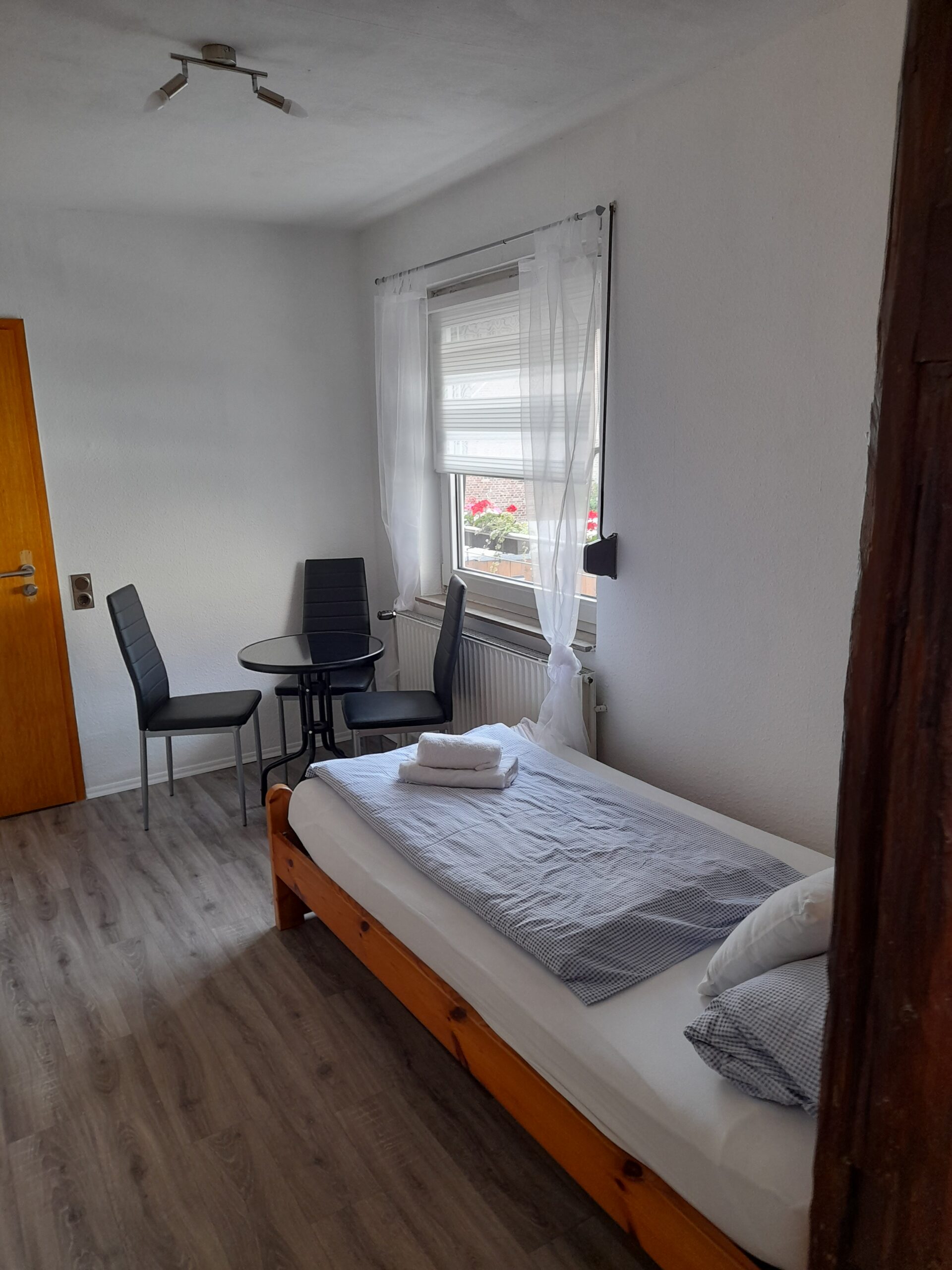 Gruppenhaus-Osterhagen – Medien